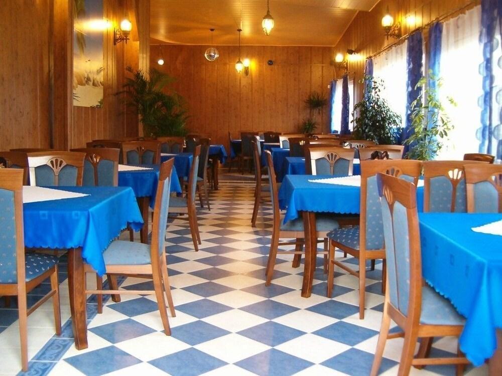 Daisy Superior Hotel Красков Екстериор снимка
