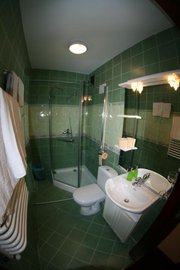 Daisy Superior Hotel Красков Екстериор снимка