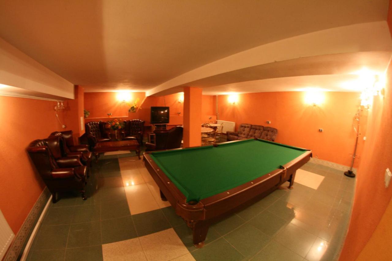 Daisy Superior Hotel Красков Екстериор снимка